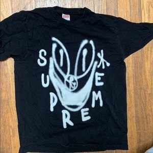 Black supreme spray paint face shirt